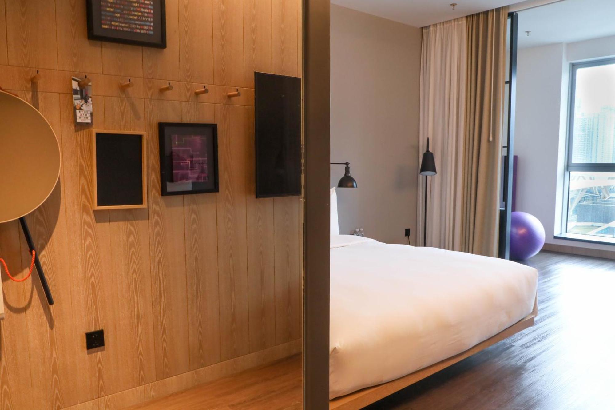 Hotel Moxy Shenzhen North Station Exterior foto